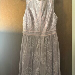 Elegant Lace Sleeveless Dress